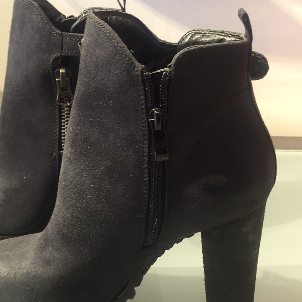 High Heel Booties - Picture 4 of 6